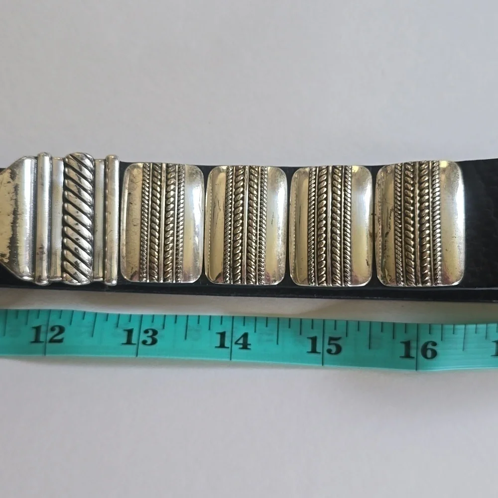 Chico's Womens Black leather Belt Silver Square Pieces Hook loop Closure Sz.42